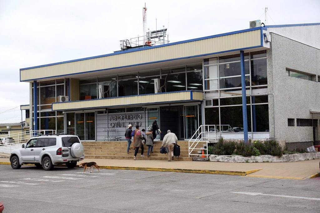 Aeropuerto Cañal Bajo Carlos Hott Siebert