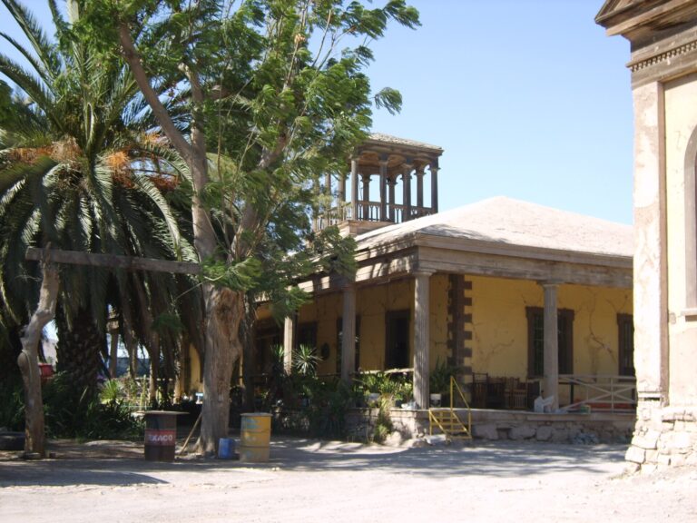 Casa e Iglesia de la ex Hacienda de Nantoco