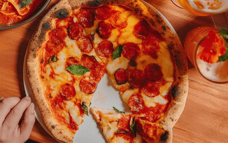 Tres pizzerías de Santiago entran al top 100 mundial de 50 Top Pizza