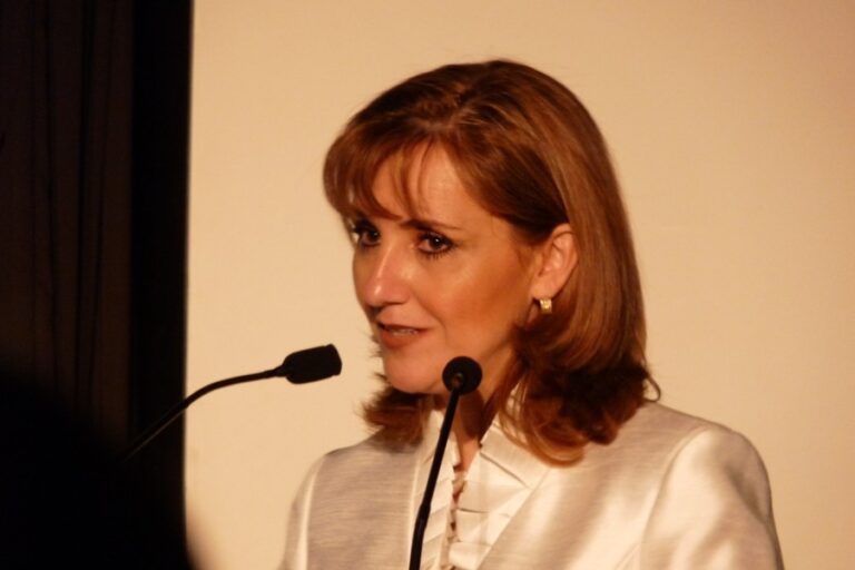 Gloria Guevara Manzo