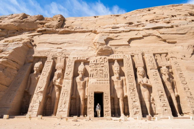Alineación solar en Abu Simbel: el fenómeno que guiará un viaje a Egipto en 2027