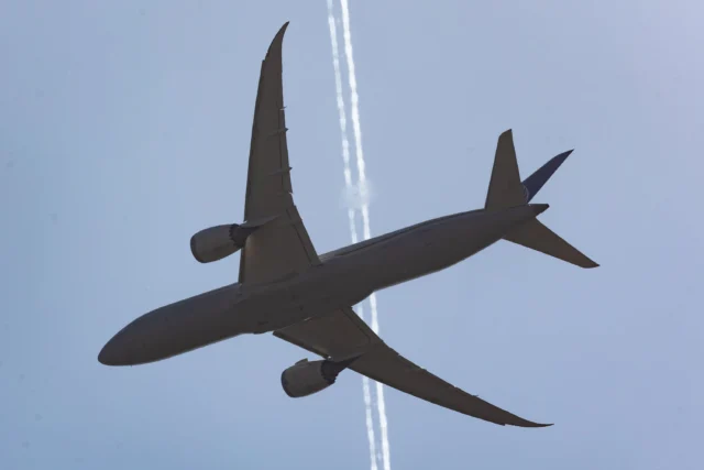 EAU suspende desde este jueves los vuelos de aerolíneas iraníes por presión de EE.UU.