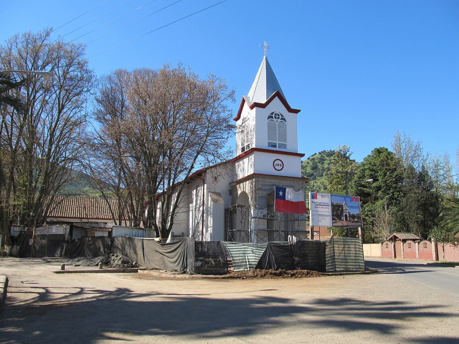 Plaza e iglesia de Guacarhue