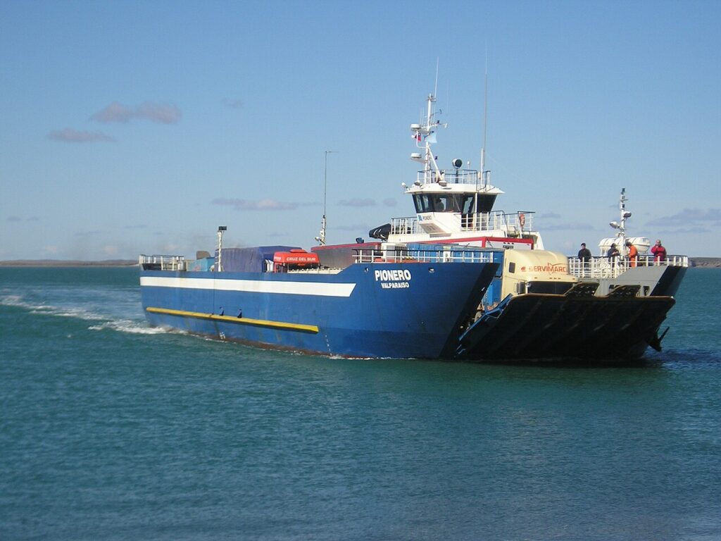 Transbordadora Austral Broom