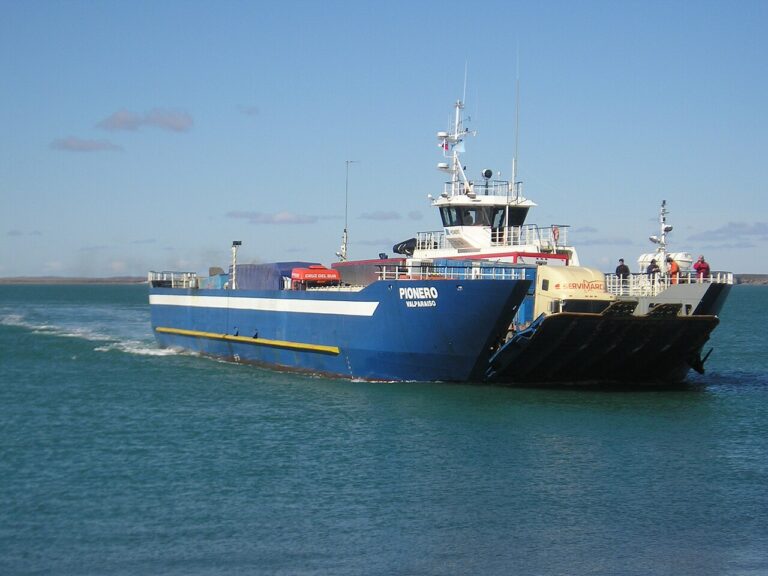 Transbordadora Austral Broom
