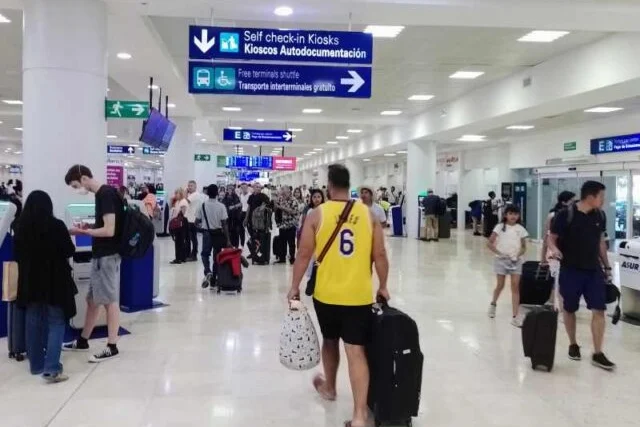 Aeropuerto de Cancún toca su peor cifra de vuelos en 20 años