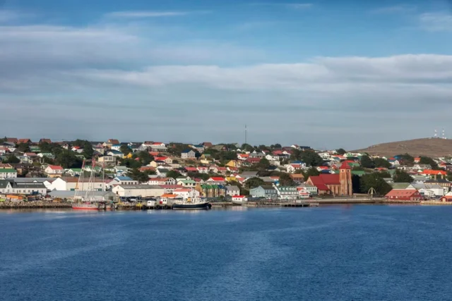 Malvinas y cruceros antárticos: la tensión diplomática que puede mover rutas hacia Chile
