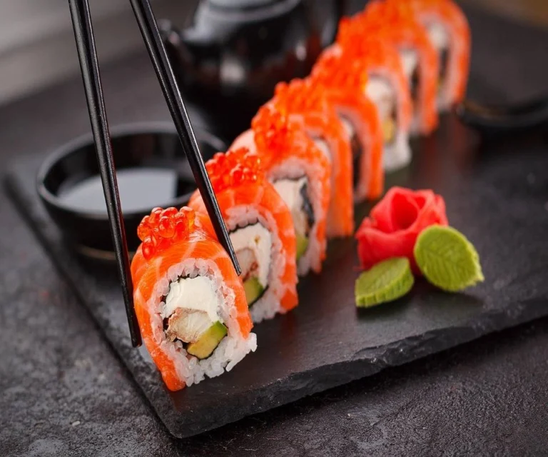 Sushi y pizza en el mismo plato: tres tenedores libres en Santiago