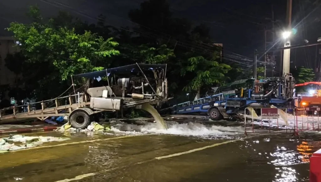 Bangkok en emergencia: lluvias vuelven el 4 de octubre y aeropuerto afectado