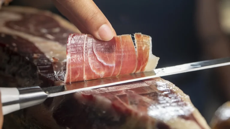 Tren del Jamón: una escapada desde Madrid para probar el ibérico en Los Pedroches