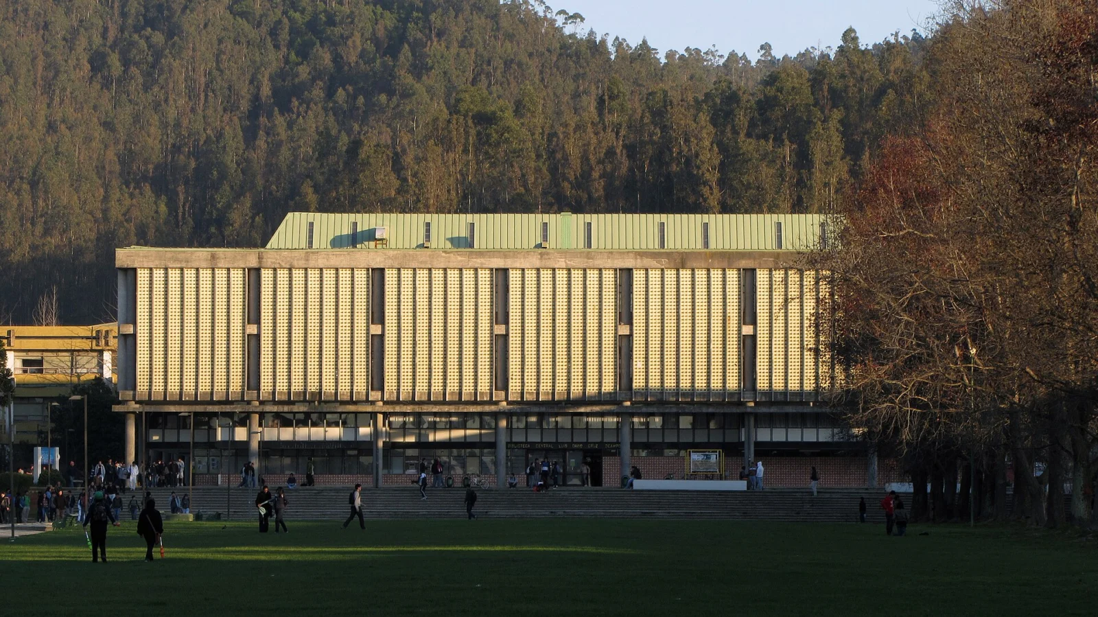 Biblioteca Central "Luis David Cruz Ocampo"