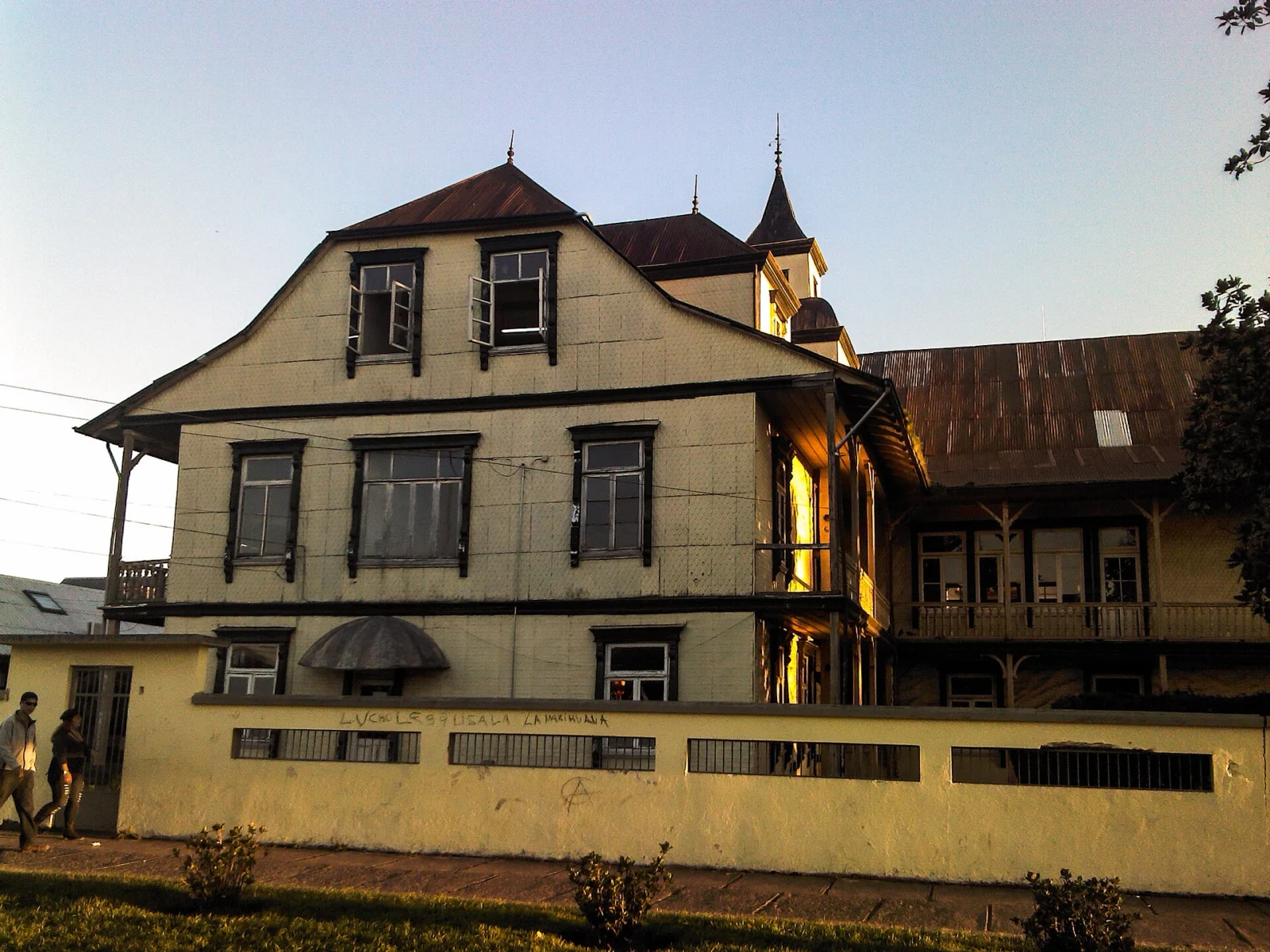 Casa Furniel