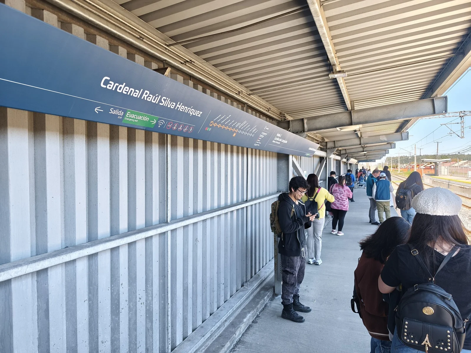 Estación Cardenal Raúl Silva Henríquez