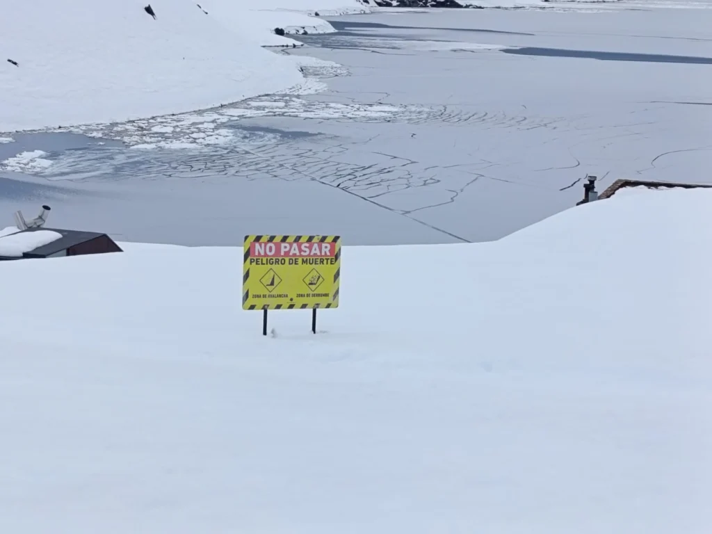 Tragedia en Portillo: avalancha deja tres muertos en Laguna del Inca