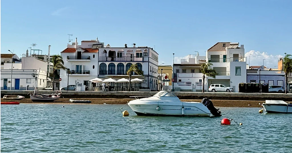 Tres rutas para recorrer Ría Formosa: lancha, bici eléctrica y 4x4