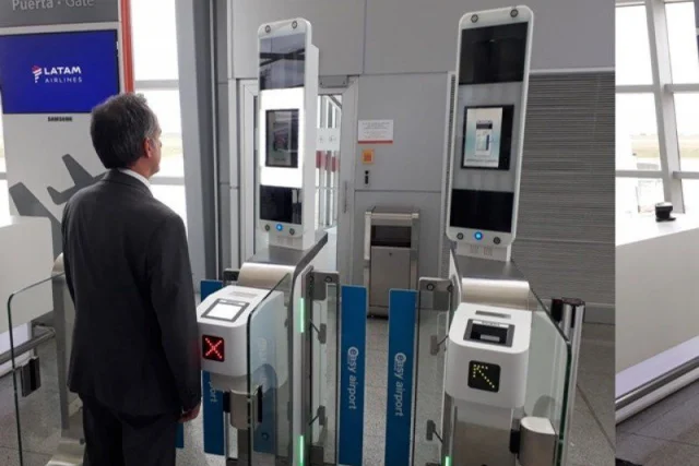 Reino Unido estrena eGates que leen la cara y no el pasaporte