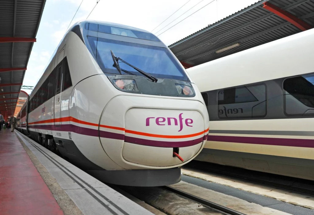 Temporal en Valencia suspende trenes hacia Cataluña y cercanías