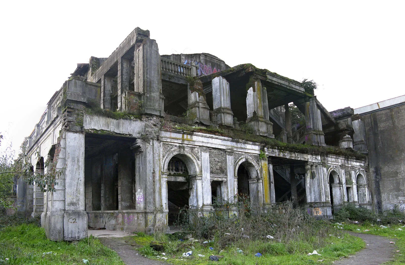 Teatro Enrique Molina