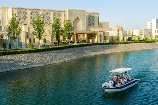 Uzbekistán, el destino revelación 2025, planea 30 nuevos atractivos turísticos