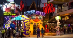 Bares de Cancún podrán cerrar a las 5 de la mañana en su zona turística