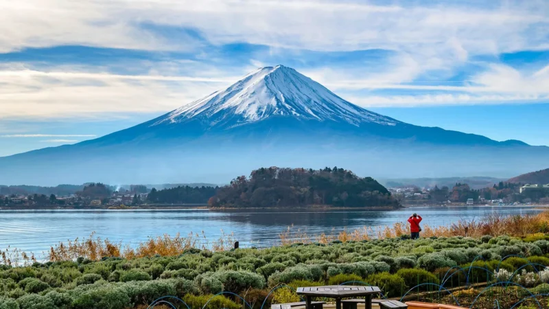 Monte Fuji cobrará rescates en helicóptero desde septiembre de 2027