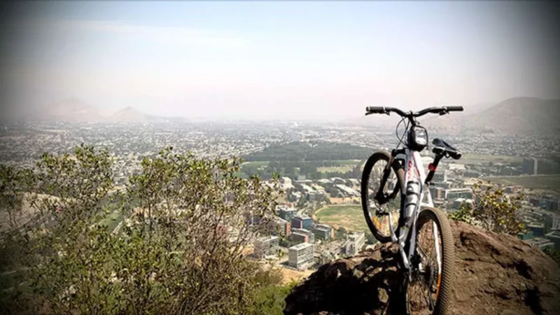 Inscripción obligatoria y chaleco reflectante para ciclistas del cerro San Cristóbal