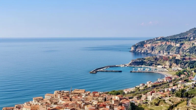Cetraro: historia, playas y santuario en la costa de Calabria