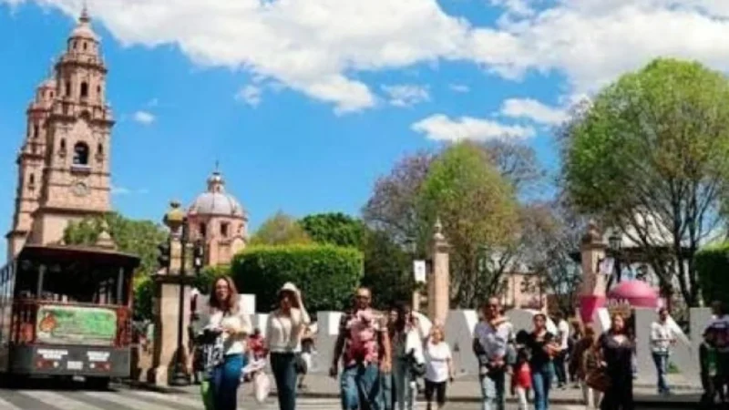 México: prestadores turísticos deberán acreditar parentesco de menores