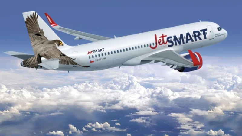 JetSmart con cuentas embargadas en Chile por 42 multas migratorias