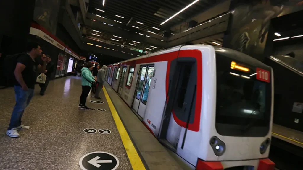 Metro de Santiago: horarios y tarifas para octubre de 2026