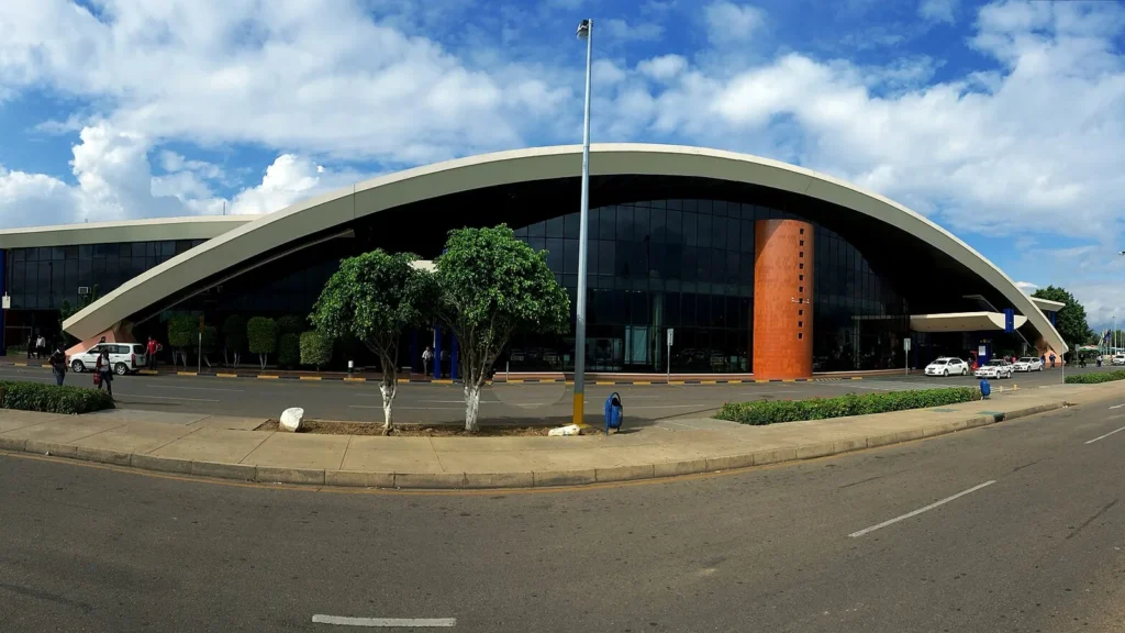 Cierre total del aeropuerto de Cochabamba por 57 horas en noviembre