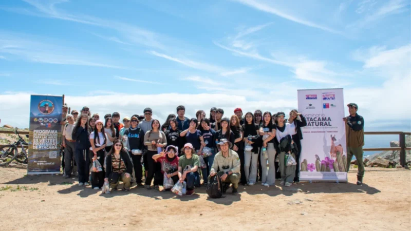 Estudiantes de Atacama aprenden en terreno sobre el desierto florido