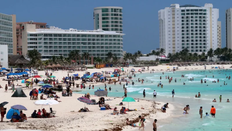 Cancún lidera búsquedas de viajeros chilenos, pero se frena por falta de vuelos