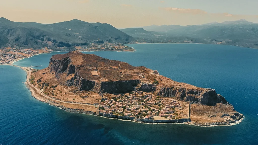 Peloponeso fuera de temporada: pueblos bizantinos y playas solitarias