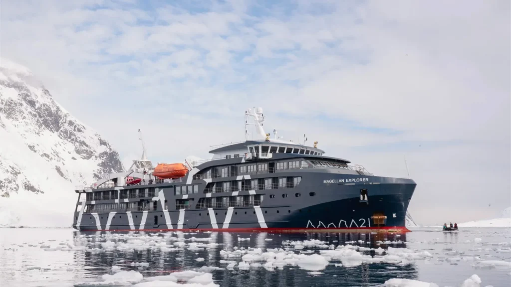 Antarctica21 programa 47 salidas para la temporada 2028-29