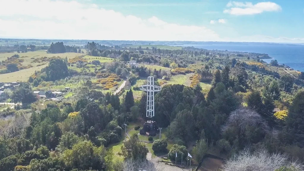 Puerto Varas instala cámaras con IA en el cerro Philippi para detectar incendios