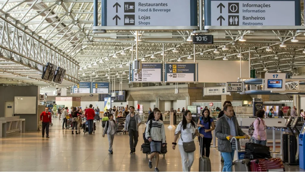 Latinoamericanos viajan más que europeos, pero con menos presupuesto