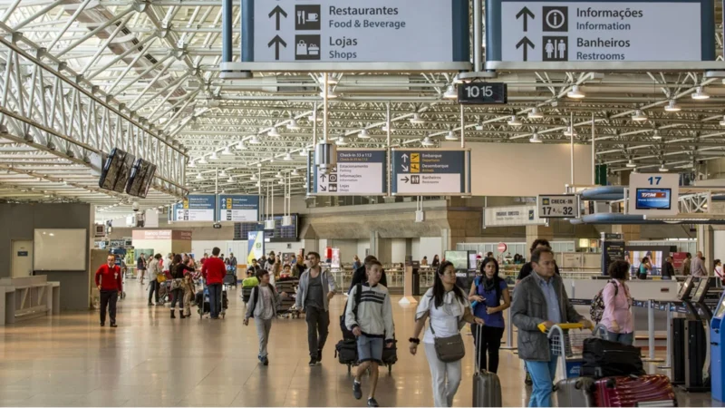 Latinoamericanos viajan más que europeos, pero con menos presupuesto