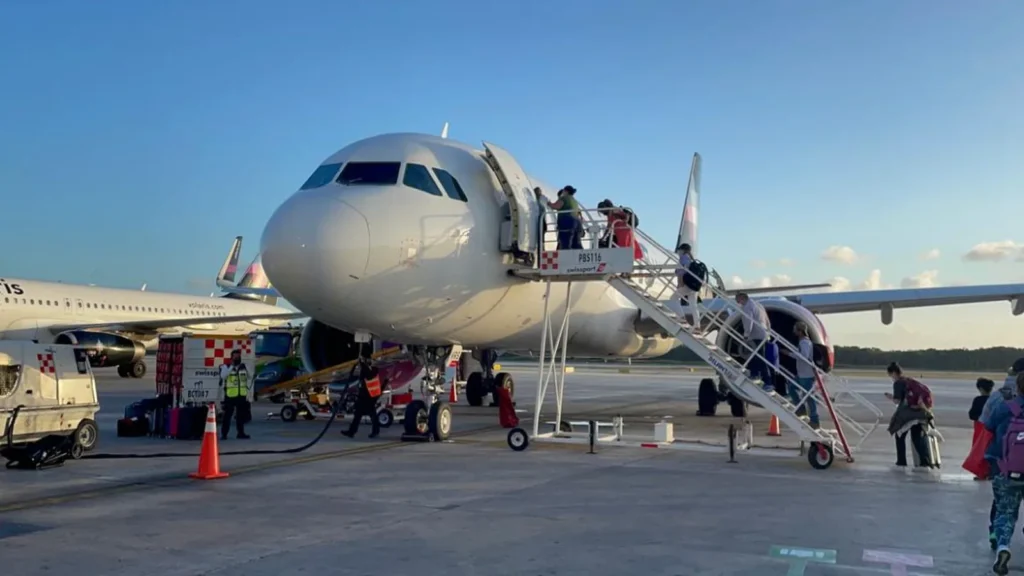 Quintana Roo suma 30% más vuelos para el invierno: ¿cómo afecta a Chile?