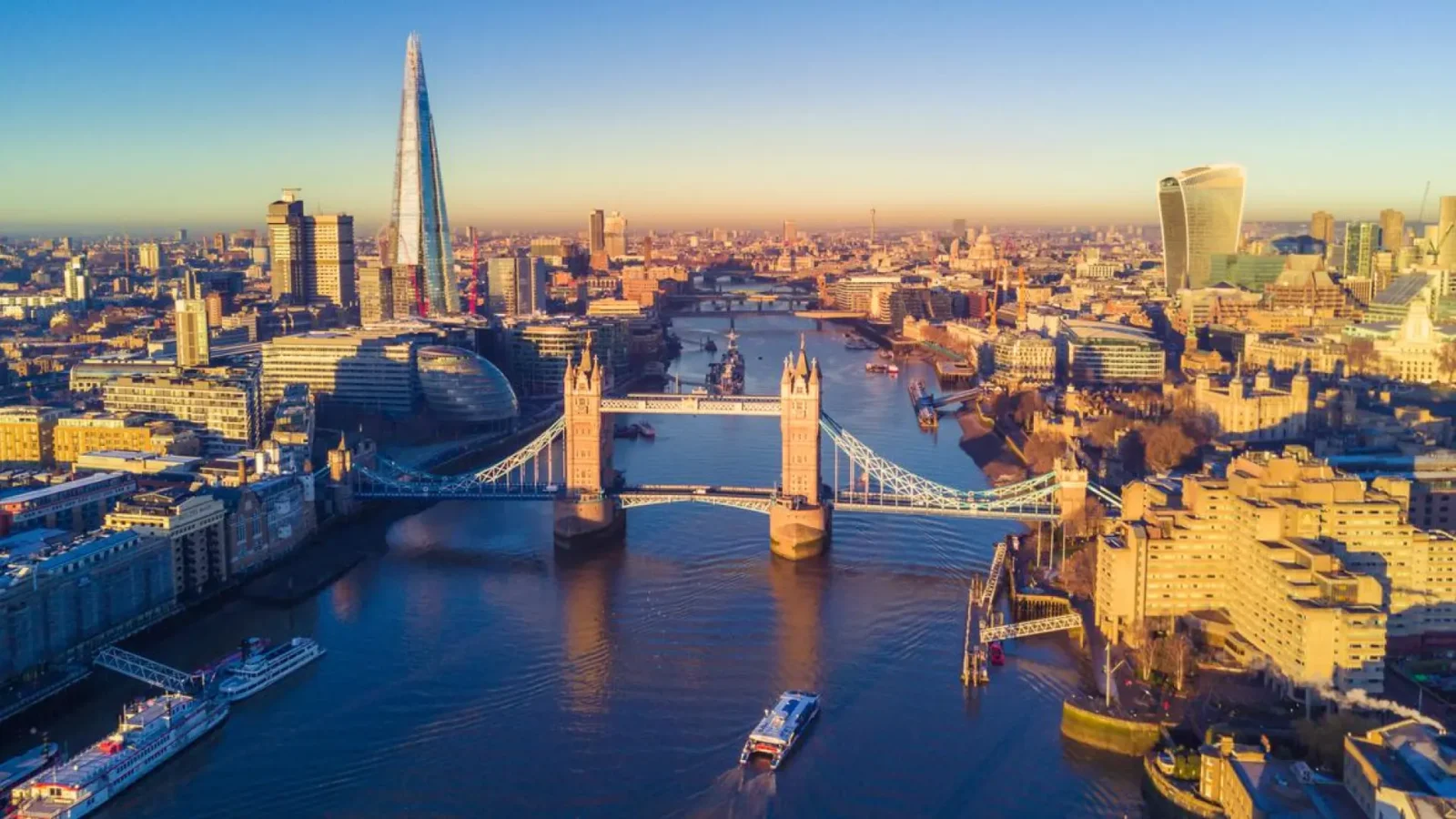 Inglaterra aplicará tasa turística del 5% en alojamientos desde 2029