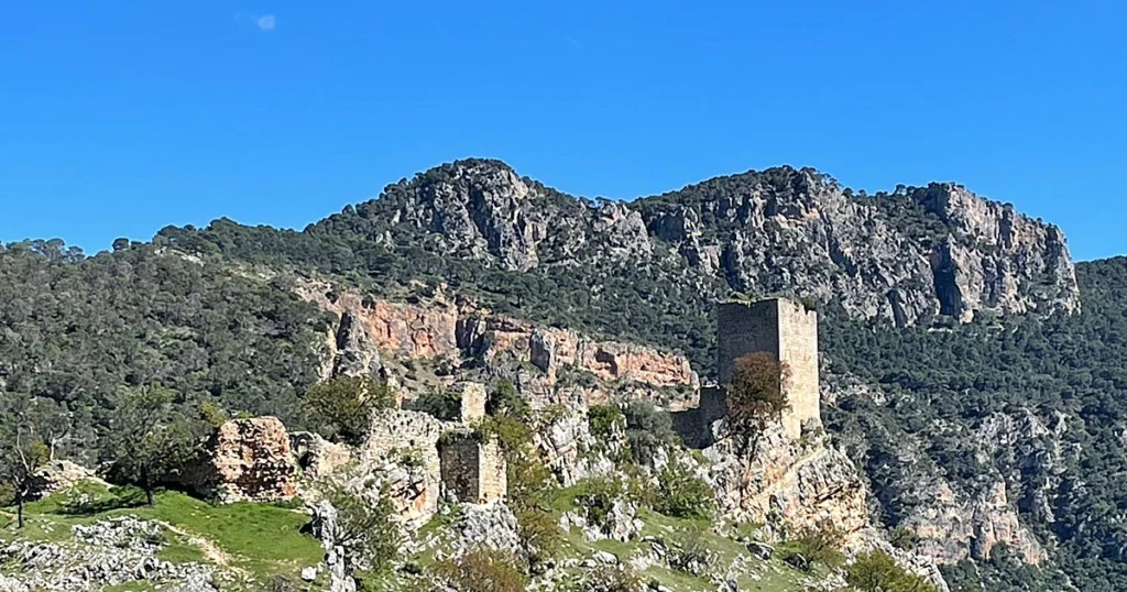 Otiñar, el valle jiennense con 6.000 años de historia en sus piedras